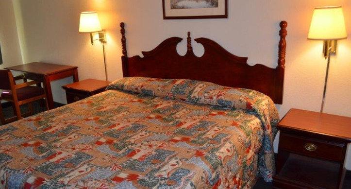 Red Roof Inn Scottsburg Luaran gambar